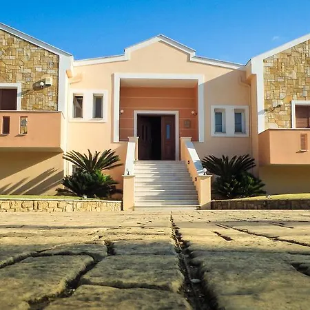 Leone Luxury